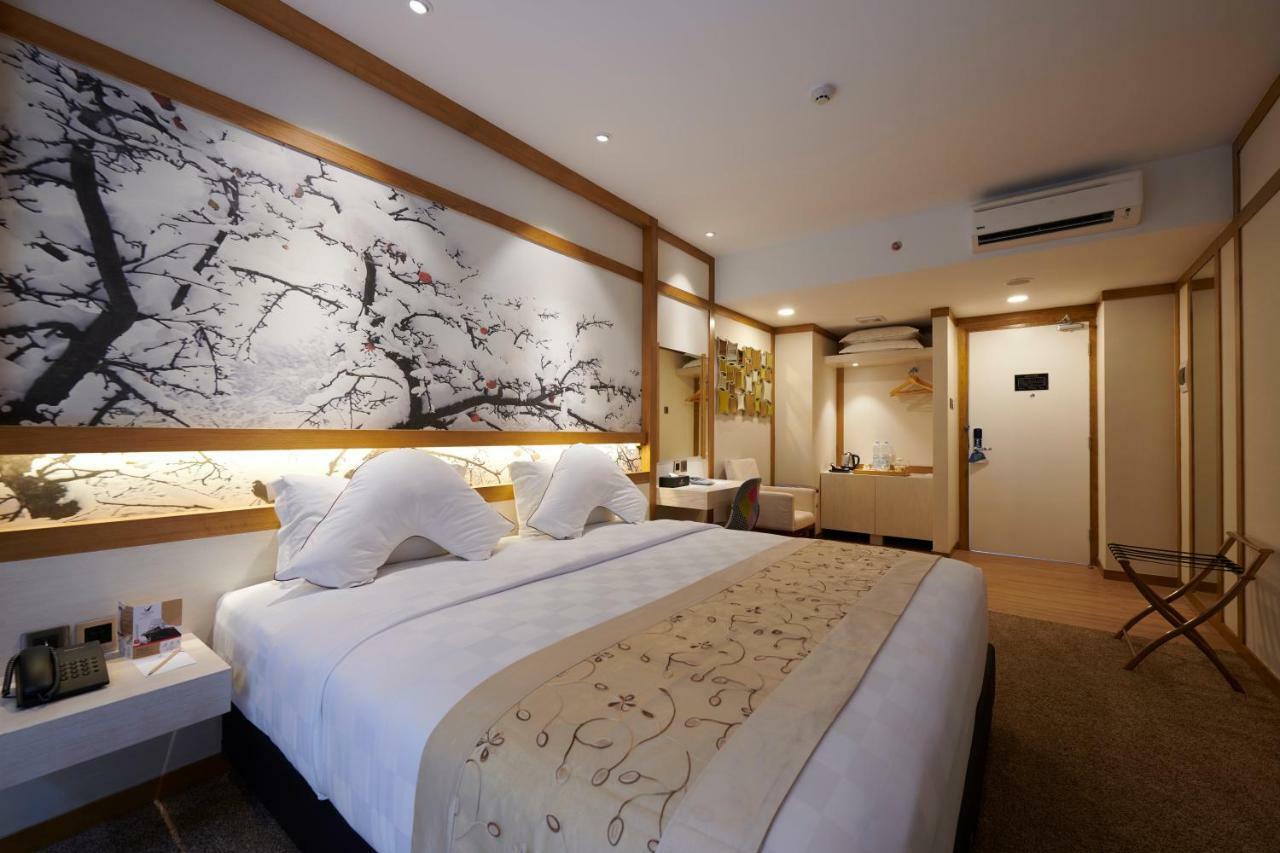 Verse Luxe Hotel Wahid Hasyim Dżakarta Zewnętrze zdjęcie